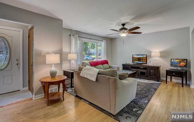 6 Hillside Terrace, Montvale, NJ 07645