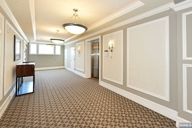 308 Four Seasons Ln, Montvale NJ  07645-1859 exterior