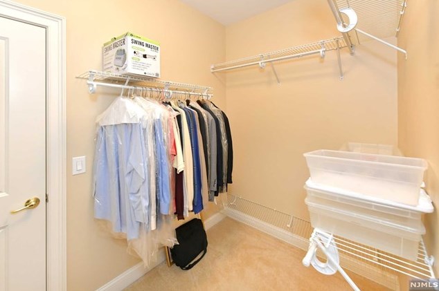 308 Four Seasons Ln, Montvale NJ  07645-1859 exterior