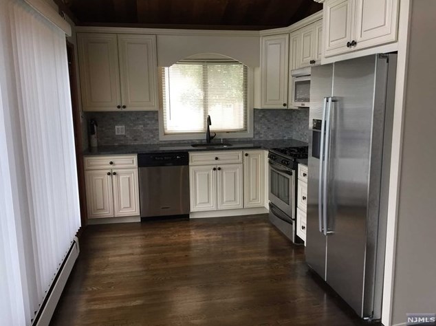 59 Woodland Rd, Demarest, NJ 07627