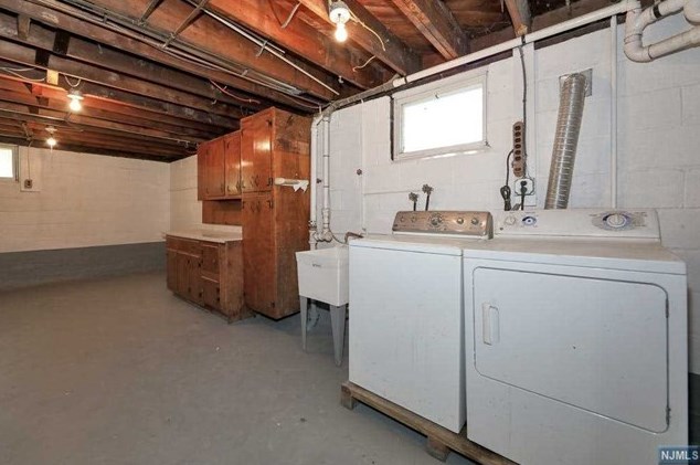 14 Donor Ave, Elmwood Park NJ  07407-1705 exterior