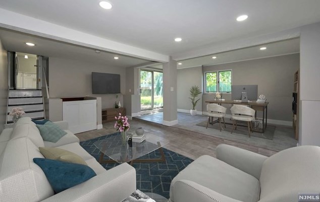 14 Donor Ave, Elmwood Park NJ  07407-1705 exterior