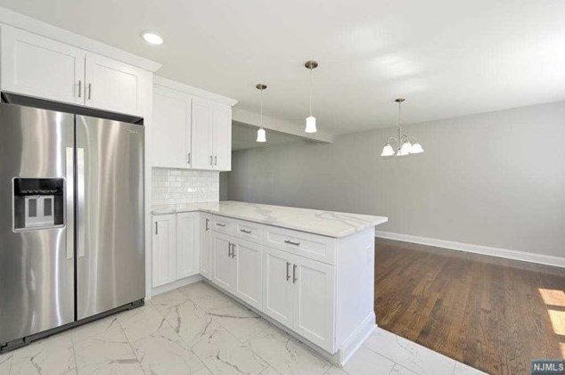 14 Donor Ave, Elmwood Park NJ  07407-1705 exterior