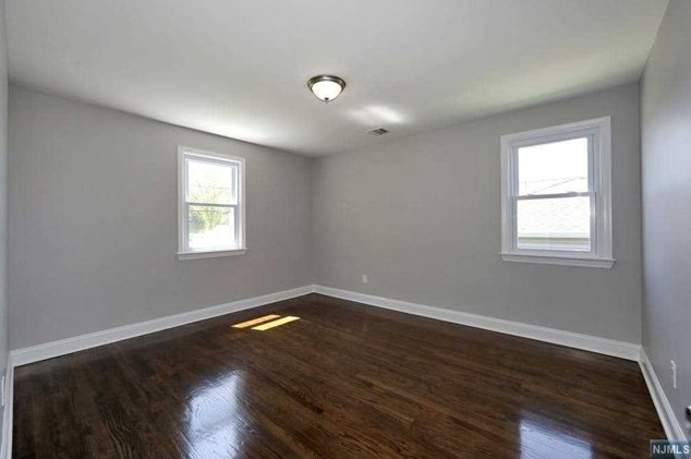 14 Donor Ave, Elmwood Park NJ  07407-1705 exterior