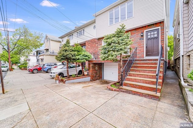 180 Mcadoo Ave #1, Jersey City, NJ 07305