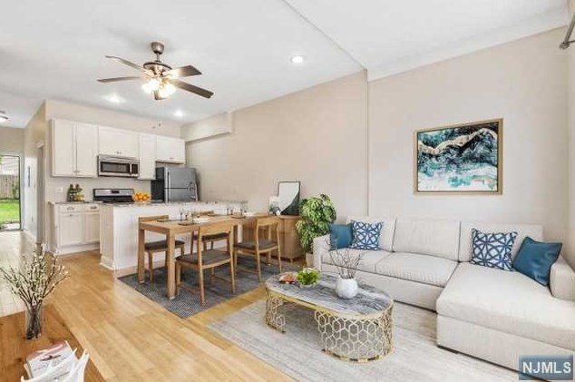 327 70th St, West New York, NJ 07093-2415