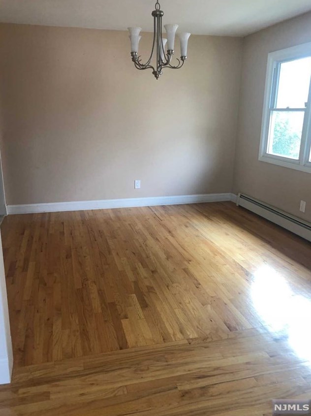 17 Montross Ave, Rutherford NJ  07070-1105 exterior