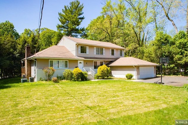 412 Homans Ave, Closter, NJ 07624