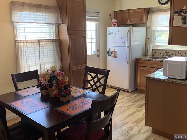 158 Hopper St, Hackensack, NJ 07601-1701