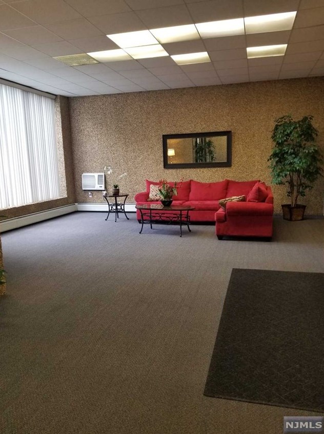 44 S Main St #2o, Lodi, NJ 07644