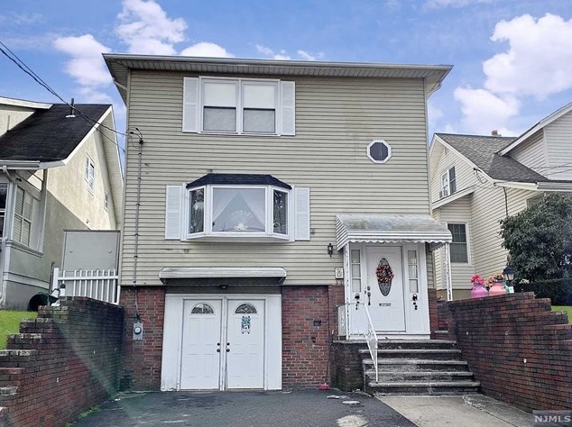 21 Luddington Ave, Clifton, NJ 07011-2635