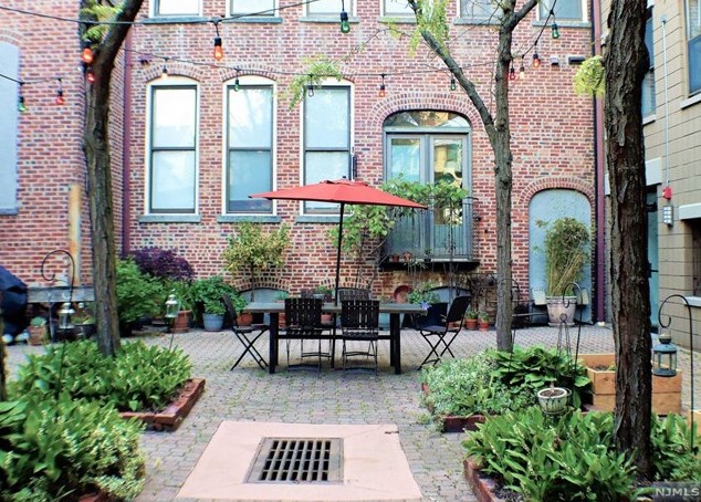 54-60 Mcwhorter St, Newark, NJ 07105