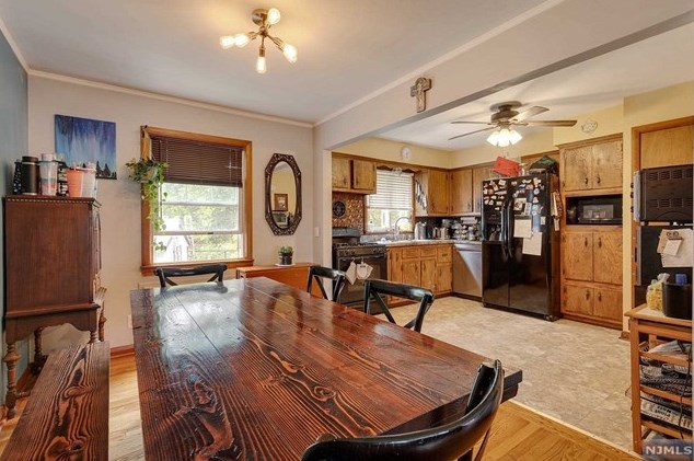 351 Passaic Ave, Rutherford NJ  07070-1827 exterior