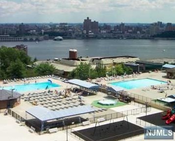 200 Winston Dr, Cliffside Park NJ  07010-3214 exterior