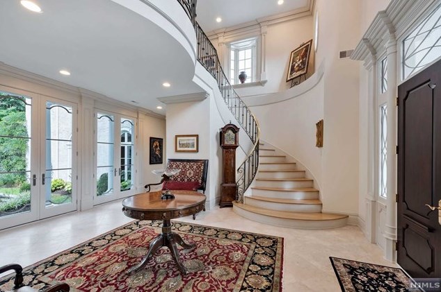 1 Alford Dr, Upper Saddle River, NJ 07458