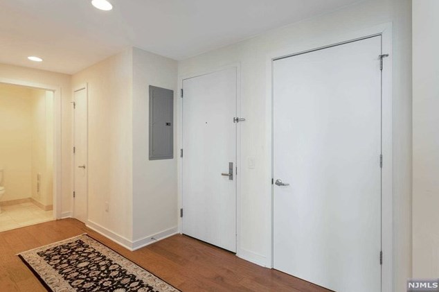 800 12th St #1019, Palisades Park, NJ 07650