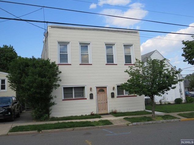 105 Central Ave, Lodi, NJ 07644