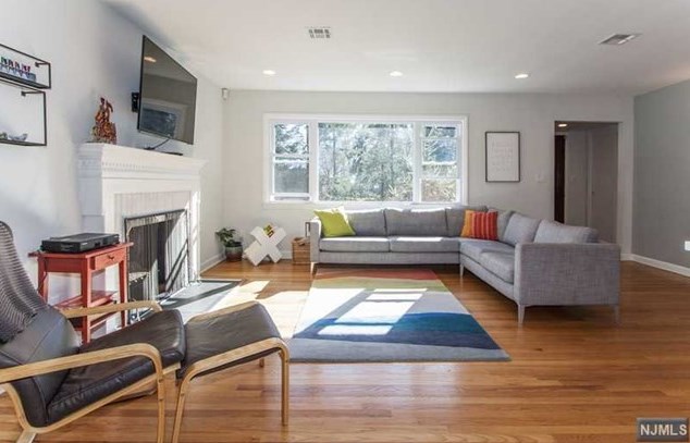 109 Hudson Ave, Tenafly, NJ 07670