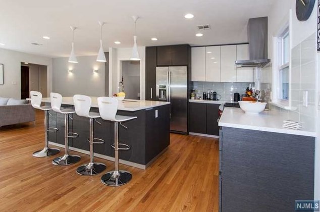 109 Hudson Ave, Tenafly NJ  07670-1003 exterior