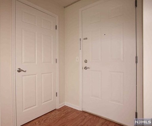 2412 City Pl, Edgewater, NJ 07020