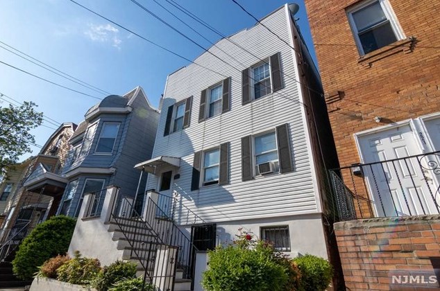 219 Beacon Ave, Jersey City, NJ 07306-3501