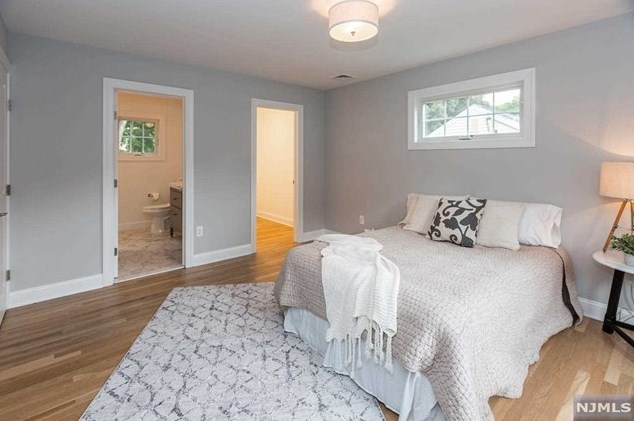 261 Vitmar Pl, Park Ridge NJ  07656-2406 exterior