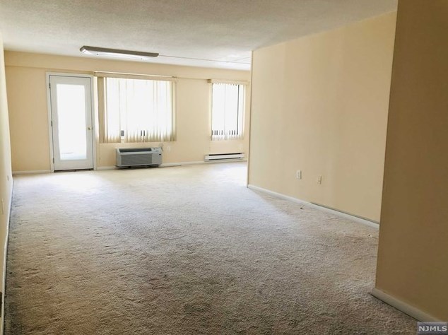 307 Prospect Ave #4d, Hackensack, NJ 07601