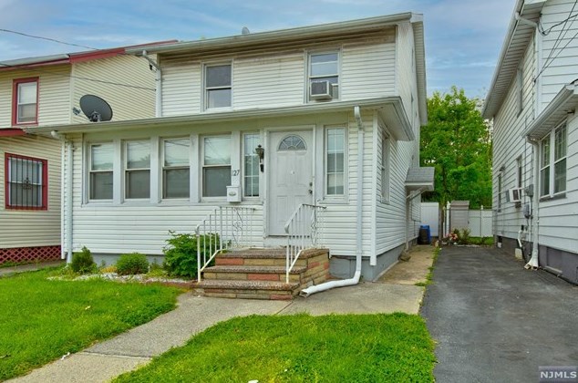 127 Ball St, Irvington, NJ 07111