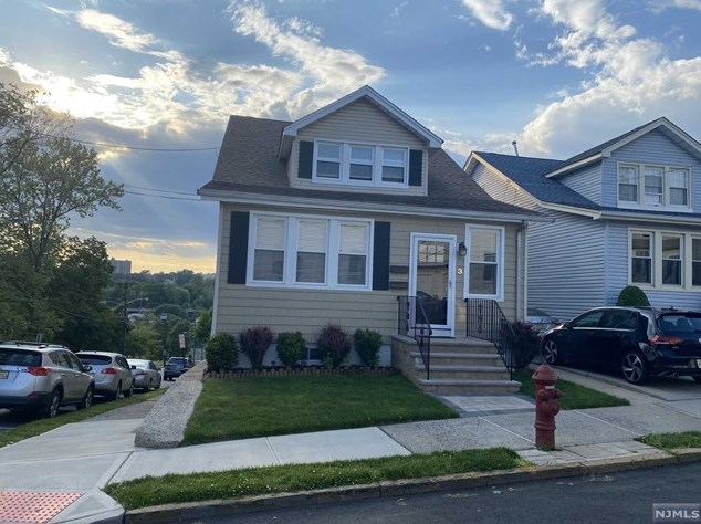 1 Hillside Ave #2, Kearny, NJ 07032