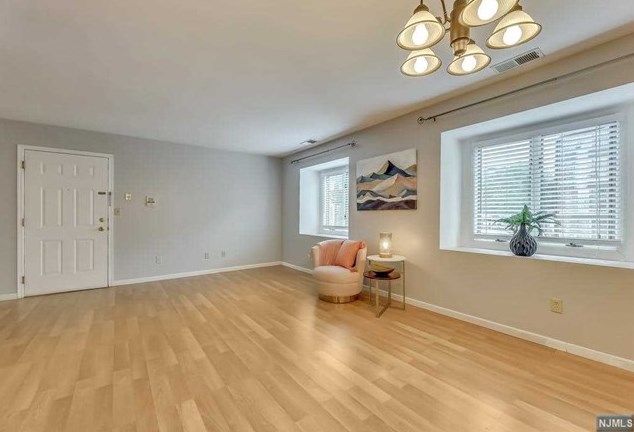 385 Midland Ave #7, Outwater, NJ 07026