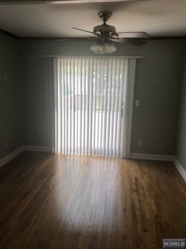 245 Larch Ave, Dumont, NJ 07628