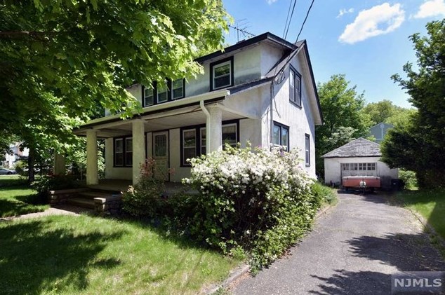 470 Russell Ave, Wyckoff, NJ 07481-1237