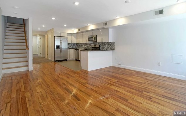 151 Van Horne St #1, Jersey City, NJ 07304