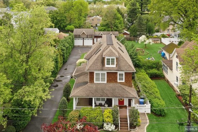 39 Wheaton Pl, Rutherford, NJ 07070-2713