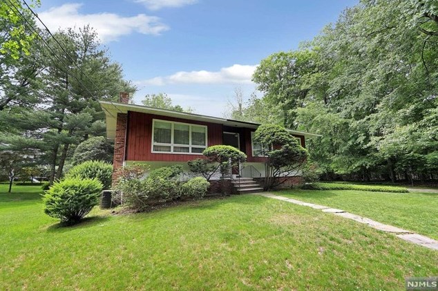 310 West Glen Ave, Harrington Park, NJ 07640