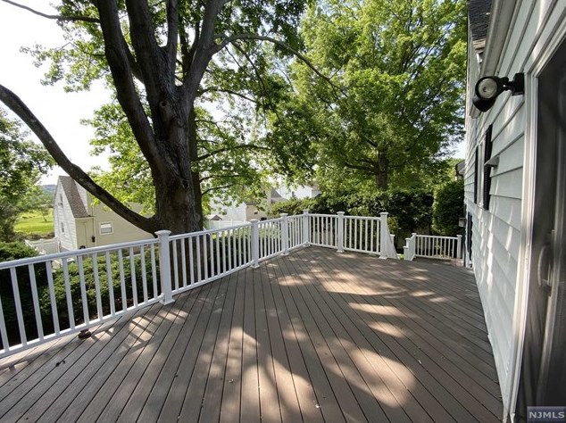 647 Bryant Ave, Teaneck, NJ 07666