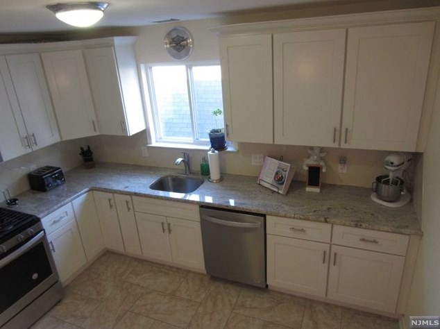174 Palisade Ave #104, Outwater, NJ 07026