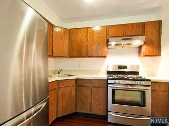 727 Pepperidge Rd, Mahwah, NJ 07430
