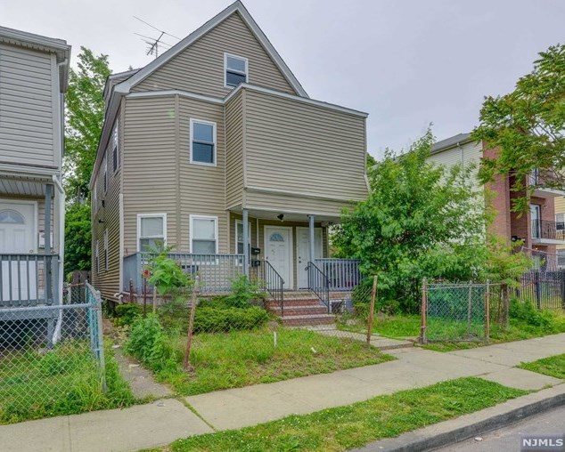 208 S Grove St, East Orange, NJ 07018