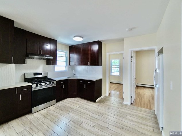 148 Centre Ave, Secaucus, NJ 07094