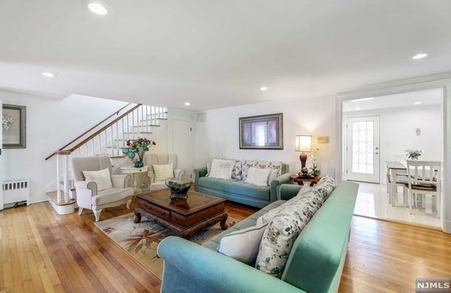 51 Julia St, Closter, NJ 07624