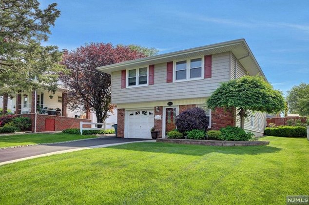 205 Larch Ave, Teaneck, NJ 07666