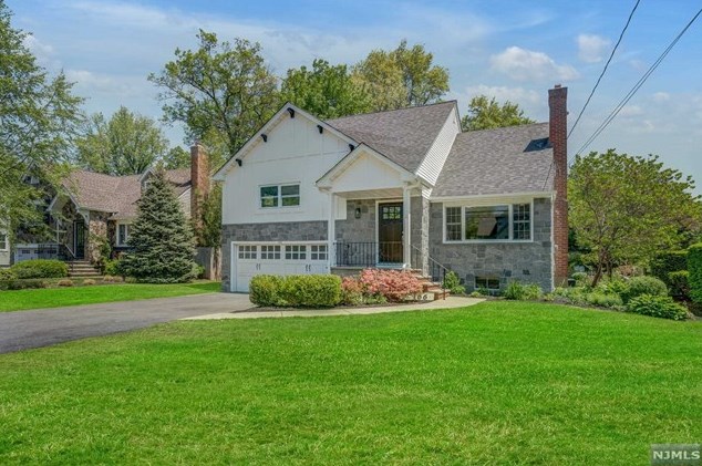 166 Sheridan Ave, Ho Ho Kus, NJ 07423
