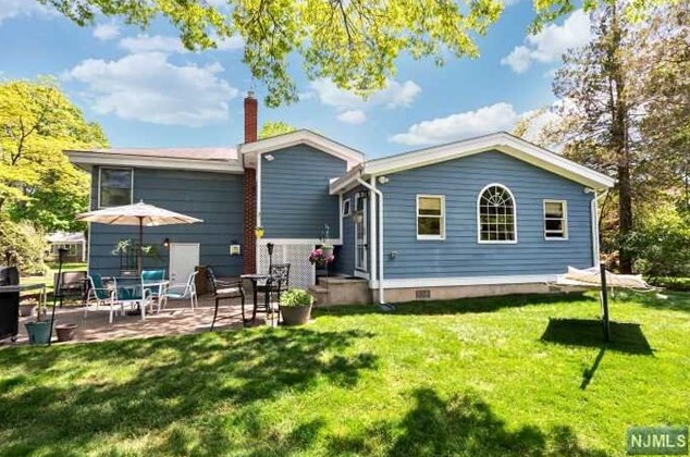 27 Kohring Circle, Harrington Park, NJ 07640