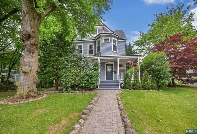 316 Prospect St, Ridgewood, NJ 07450