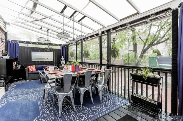 248 Clinton Ave, Bergenfield NJ 07621-3203 exterior