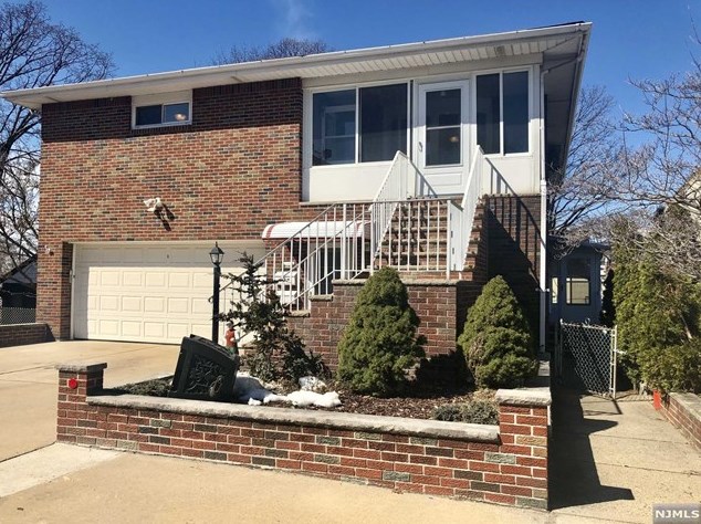 108 Summit Ter, Cliffside Park, NJ 07010