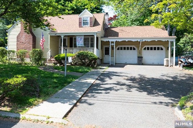 60 Conklin Ave, Hillsdale, NJ 07642-2245