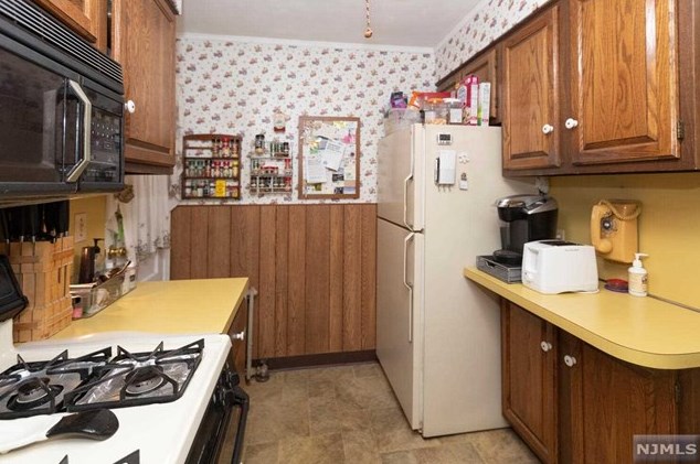 60 Conklin Ave, Hillsdale NJ  07642-2245 exterior