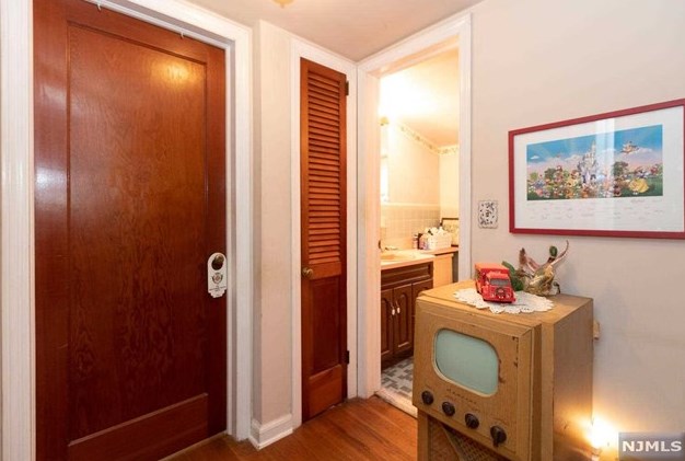 60 Conklin Ave, Hillsdale NJ  07642-2245 exterior